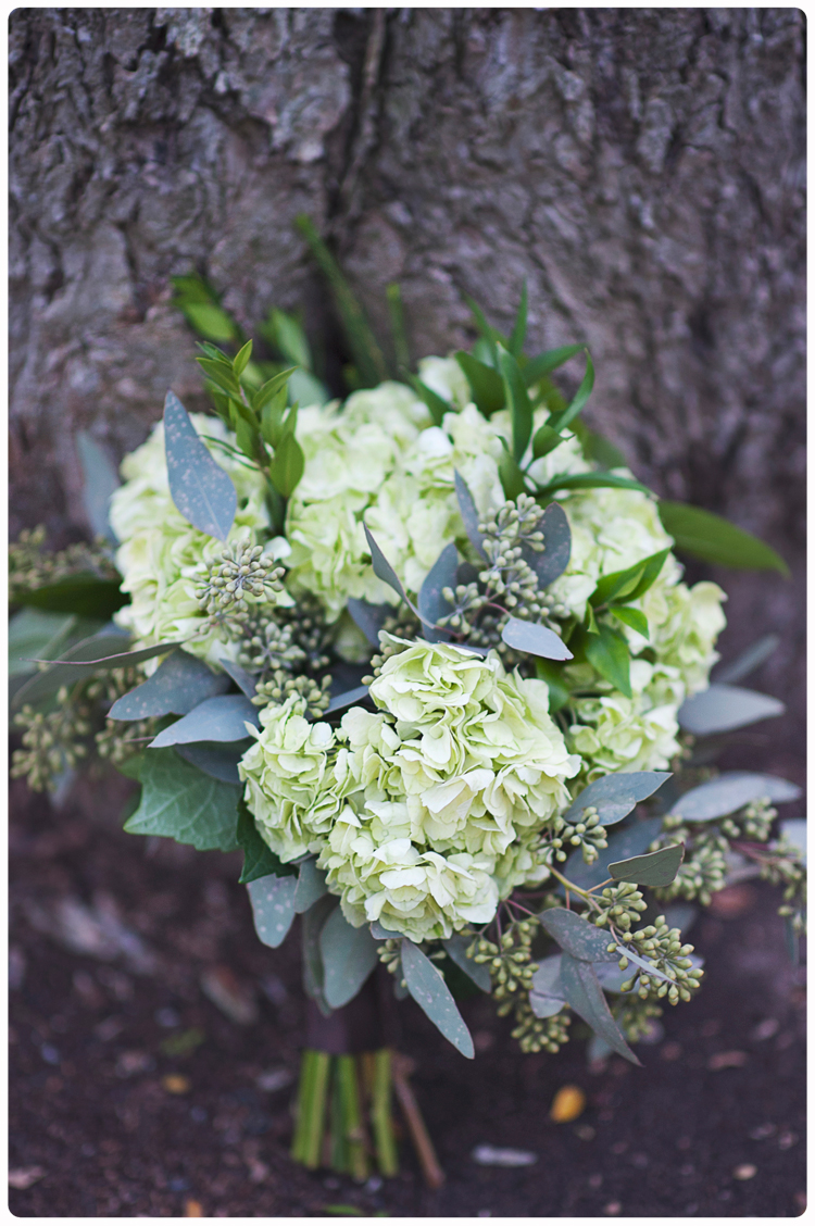 09-Hydrangea-Bouquet-Mike-&-Jordan-Hummingbird-House---Austin-Texas-Wedding-Photography