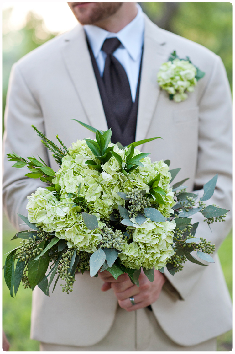 39-Bride-and-Groom-Bouquet-Mike-&-Jordan-Hummingbird-House---Austin-Texas-Wedding-Photography