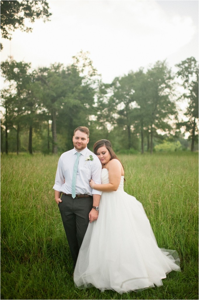 Erika and Ben Wedding Conroe Texas shabby chic carriage house summer outdoor_0027